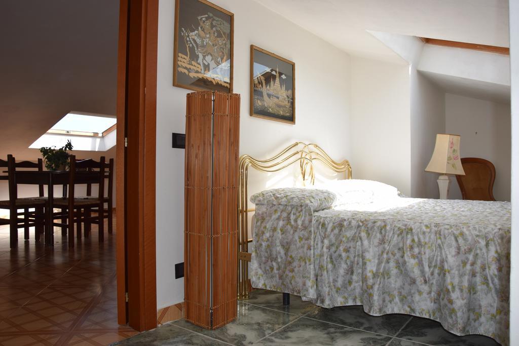 La Petite Maison Apartment Cefalu Bilik gambar